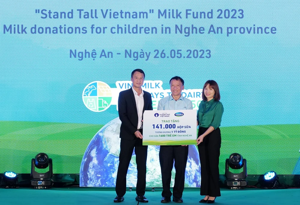 Vinamilk là công ty sữa đầu tiên tại Việt Nam có nhà máy và trang trại đạt chứng nhận trung hòa Carbon