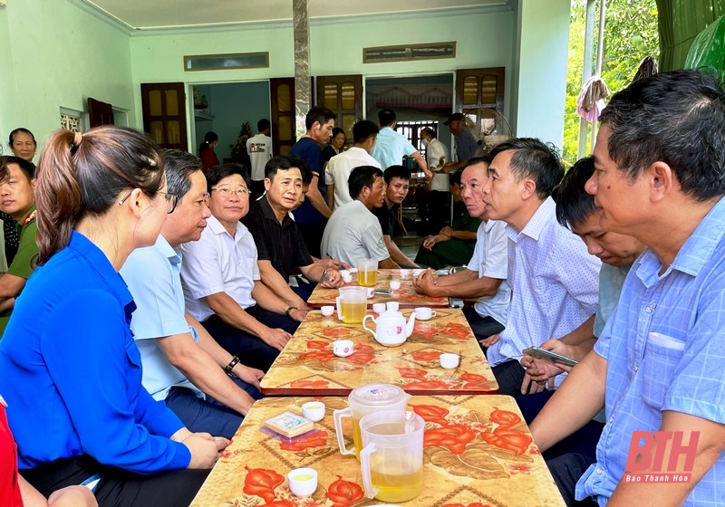 Thăm hỏi, động viên gia đình 3 trẻ bị đuối nước tại thị xã Nghi Sơn và huyện Nông Cống
