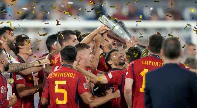 Tiền vệ Đông Á Thanh Hóa được bổ sung lên ĐTVN đấu Syria; Tây Ban Nha vô địch Nations League 2022/2023