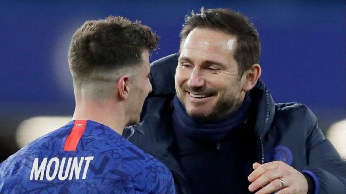 Mason Mount: Từ “con cưng” của “bố Lampard” đến “Quỷ đỏ” mới ở khu trung tuyến