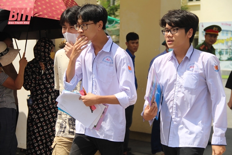 Đề thi tổ hợp các môn Khoa học xã hội: Môn Địa lí tương đối khó, có liên hệ thực tế hay
