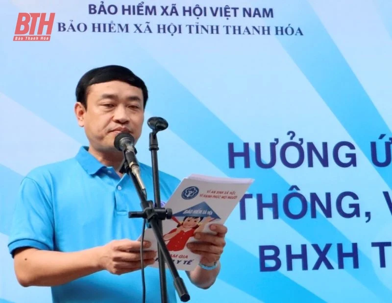 Ra quân hưởng ứng ngày BHYT Việt Nam
