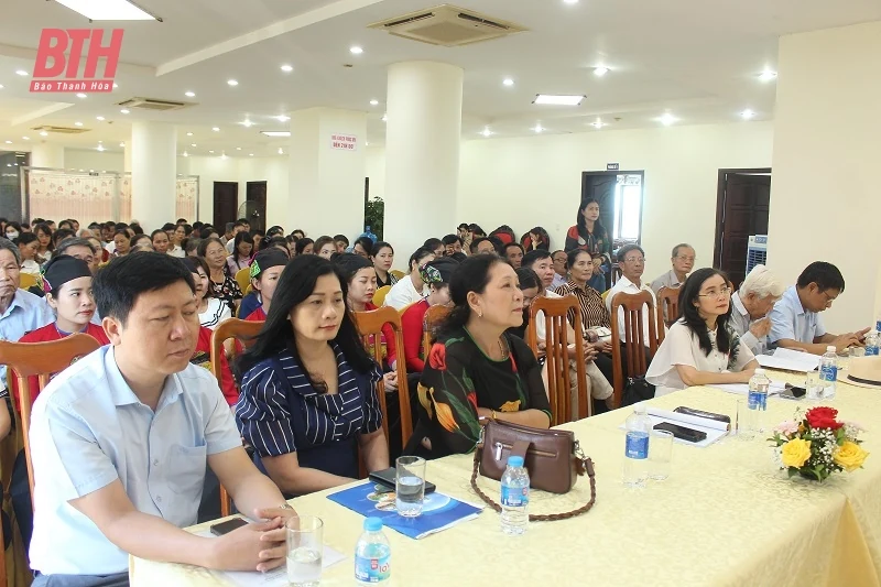 Nâng cao năng lực quản lý di sản văn hóa phi vật thể, nghệ thuật dân ca, dân vũ của cộng đồng 