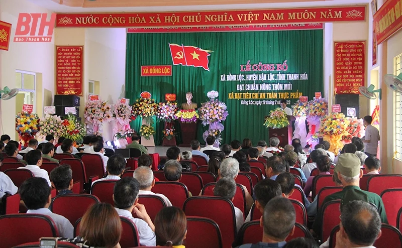 Xã Đồng Lộc (Hậu Lộc) đón bằng công nhận đạt chuẩn nông thôn mới