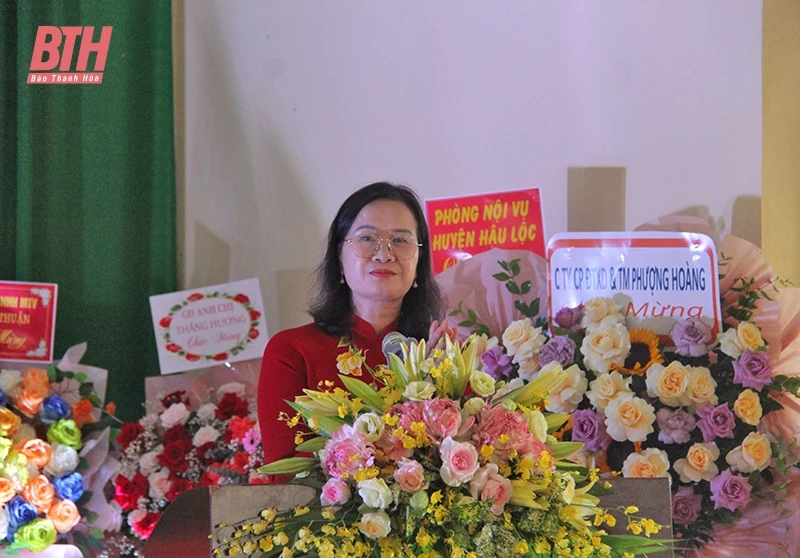 Xã Đồng Lộc (Hậu Lộc) đón bằng công nhận đạt chuẩn nông thôn mới