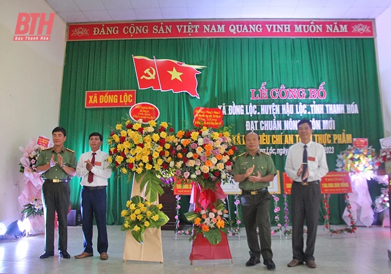 Xã Đồng Lộc (Hậu Lộc) đón bằng công nhận đạt chuẩn nông thôn mới