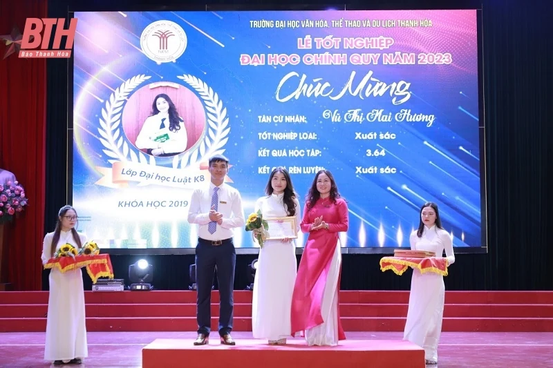 Trường Đại học Văn hóa, Thể thao và Du lịch trao bằng tốt nghiệp Đại học chính quy năm 2023 cho sinh viên