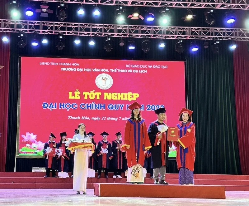 Trường Đại học Văn hóa, Thể thao và Du lịch trao bằng tốt nghiệp Đại học chính quy năm 2023 cho sinh viên