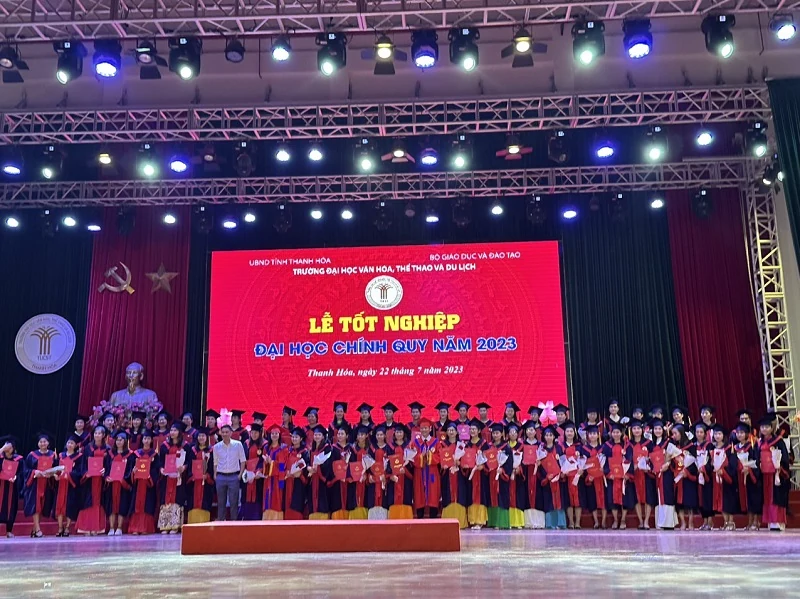 Trường Đại học Văn hóa, Thể thao và Du lịch trao bằng tốt nghiệp Đại học chính quy năm 2023 cho sinh viên