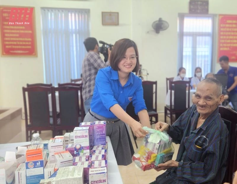 Tri ân người có công, thân nhân người có công tại Trung tâm Chăm sóc và nuôi dưỡng người có công Thanh Hóa