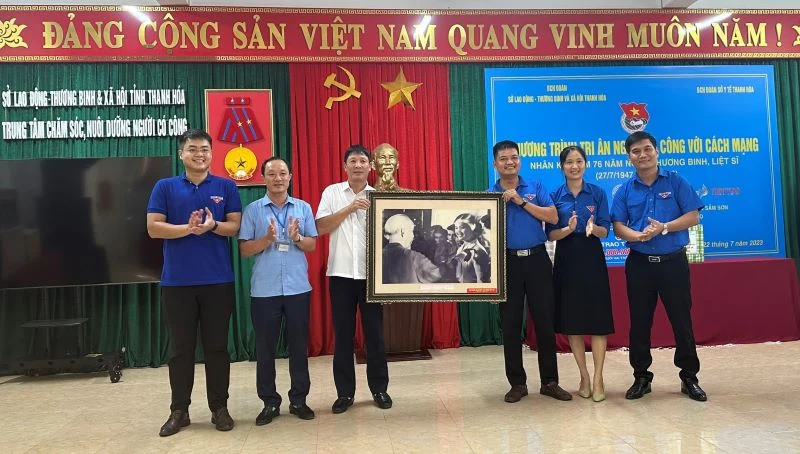 Tri ân người có công, thân nhân người có công tại Trung tâm Chăm sóc và nuôi dưỡng người có công Thanh Hóa