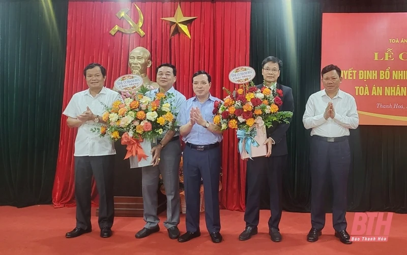 Công bố quyết định bổ nhiệm chức vụ Phó Chánh án Tòa án Nhân dân tỉnh Thanh Hóa