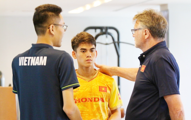 CLB CAHN chiếm ưu thế trong cuộc đua vô địch V.League 2023; Văn Toàn rời Hàn Quốc về Thép xanh Nam Định?