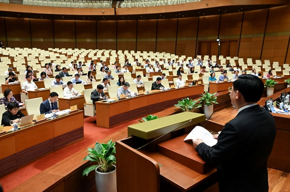 Phiên họp thứ 25 của Ủy ban Thường vụ Quốc hội: Chất vấn và trả lời chất vấn nhóm vấn đề thuộc lĩnh vực Bộ Tư pháp, Bộ Nông nghiệp và Phát triển nông thôn