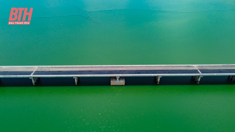 Mãn nhãn với cầu vượt hồ dài nhất cao tốc Bắc - Nam đoạn QL45 - Nghi Sơn