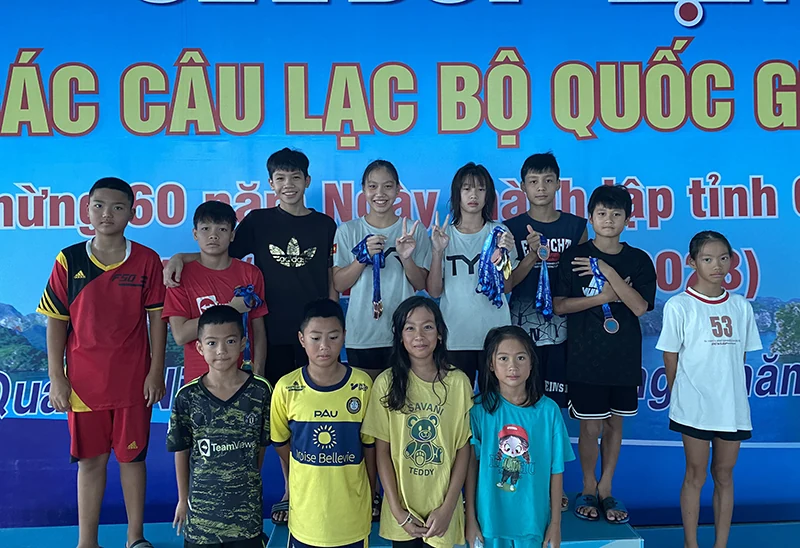 VĐV Thanh Hóa thi đấu xuất sắc tại Giải bơi – lặn các CLB quốc gia 2023
