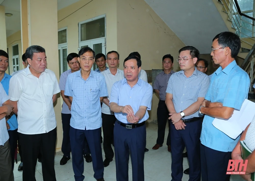 Phó Bí thư Thường trực Tỉnh ủy Lại Thế Nguyên kiểm tra việc quản lý, sử dụng tài sản công sau sáp nhập các cơ quan, đơn vị hành chính tại Thiệu Hóa và Thọ Xuân