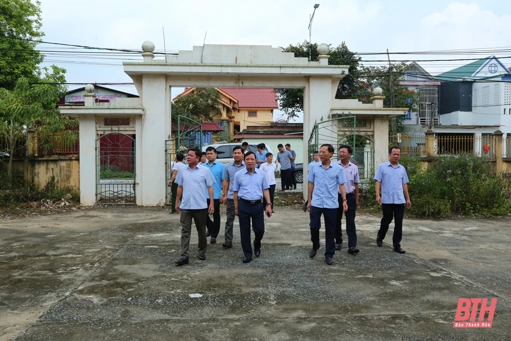 Phó Bí thư Thường trực Tỉnh ủy Lại Thế Nguyên kiểm tra việc quản lý, sử dụng tài sản công sau sáp nhập các cơ quan, đơn vị hành chính tại Thiệu Hóa và Thọ Xuân