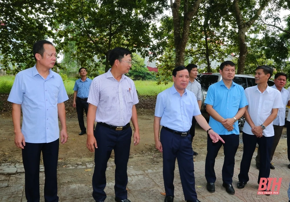 Phó Bí thư Thường trực Tỉnh ủy Lại Thế Nguyên kiểm tra việc quản lý, sử dụng tài sản công sau sáp nhập các cơ quan, đơn vị hành chính tại Thiệu Hóa và Thọ Xuân