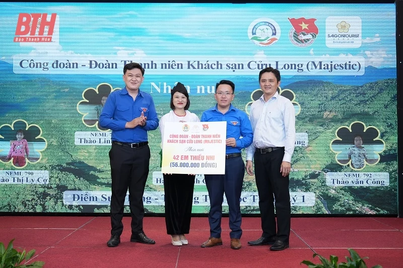 Thêm 150 em học sinh bán trú Mường Lát được nhận nuôi