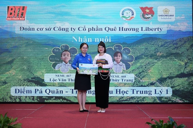 Thêm 150 em học sinh bán trú Mường Lát được nhận nuôi