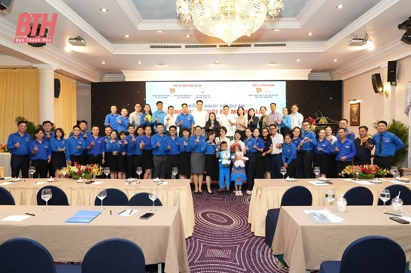 Thêm 150 em học sinh bán trú Mường Lát được nhận nuôi