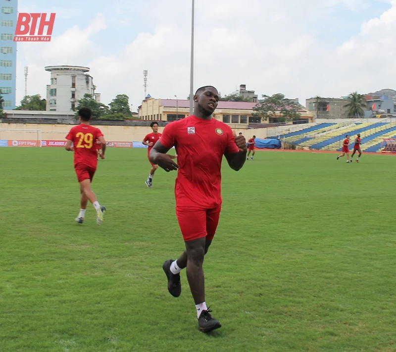 Tái ngộ “sát thủ” người Jamaica, CLB Đông Á Thanh Hóa “chốt sổ” ngoại binh cho mùa giải mới