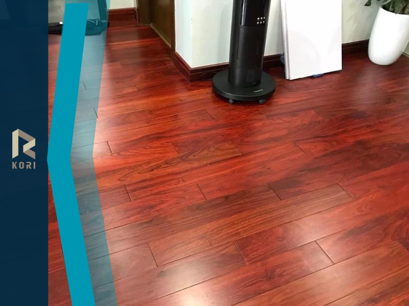 Kori - So sánh sàn gỗ công nghiệp và sàn gỗ tự nhiên?