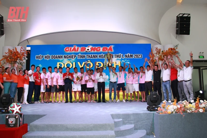 Đội Hiệp hội Doanh nghiệp Bỉm Sơn vô địch Giải bóng đá Hiệp hội Doanh nghiệp tỉnh Thanh Hóa 2023