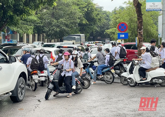 Bảo đảm an toàn giao thông cho học sinh