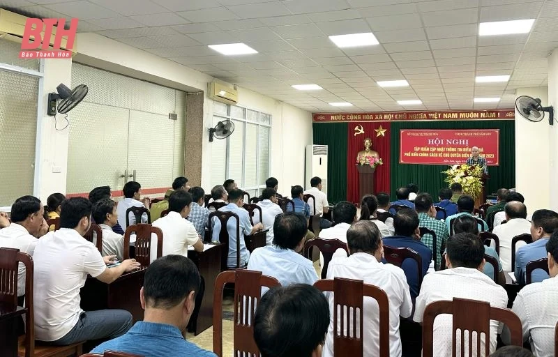 Hơn 200 cán bộ, ngư dân TP Sầm Sơn được tập huấn về chủ quyền biển đảo