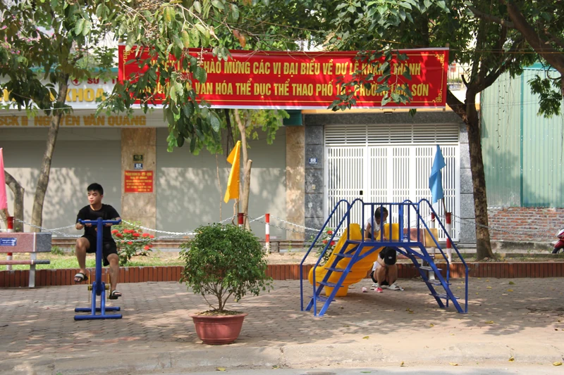 Khánh thành Khuôn viên văn hóa, TDTT khu phố 10, phường Lam Sơn