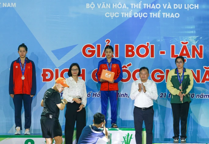 Nguyễn Thuý Hiền phá kỷ lục của Phạm Thị Vân tại giải bơi VĐQG 2023; Cristiano Ronaldo xác định thời điểm giã từ bóng đá