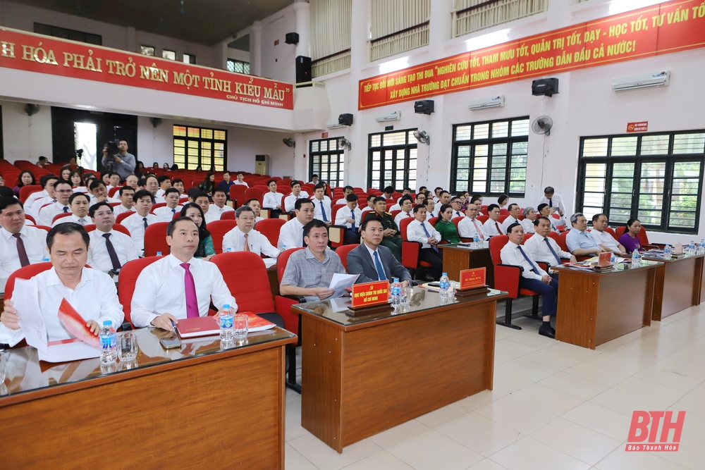 Khai giảng lớp bồi dưỡng cán bộ dự nguồn Ban Chấp hành Đảng bộ tỉnh nhiệm kỳ 2025-2030