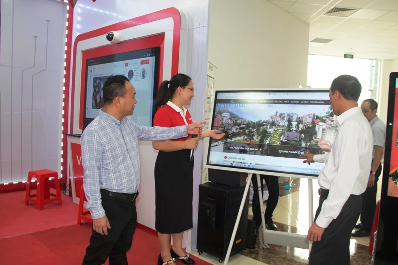 Chuẩn bị chu đáo các điều kiện cho Khai trương Triển lãm các sản phẩm, giải pháp, mô hình Chuyển đổi số, phát triển công nghiệp CNTT