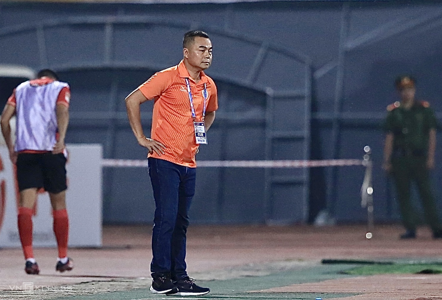 CLB TP. Hồ Chí Minh dẫn đầu V.League sau vòng 1; Barcelona thắng nhờ cầu thủ 17 tuổi Marc Guiu