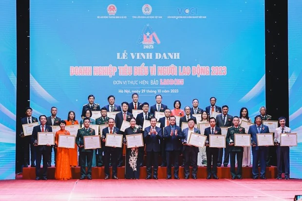 Tôn vinh 64 doanh nghiệp tiêu biểu về tăng phúc lợi cho người lao động