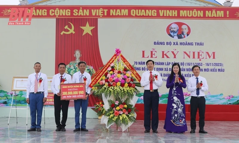 Xã Hoằng Thái đón nhận danh hiệu xã kiểu mẫu