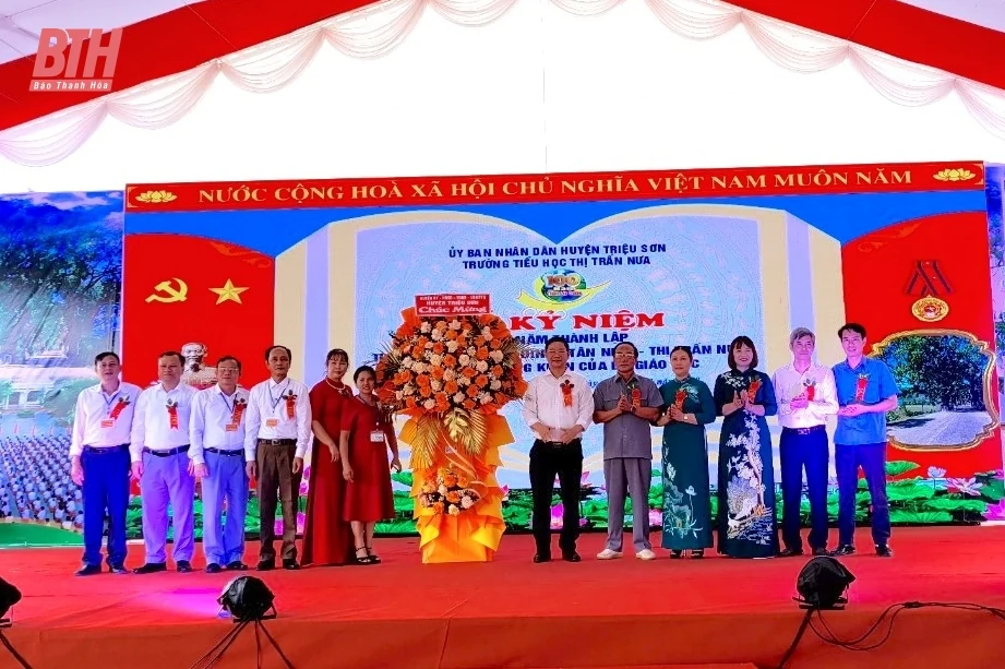Trường Tiểu học thị trấn Nưa kỷ niệm 100 năm thành lập