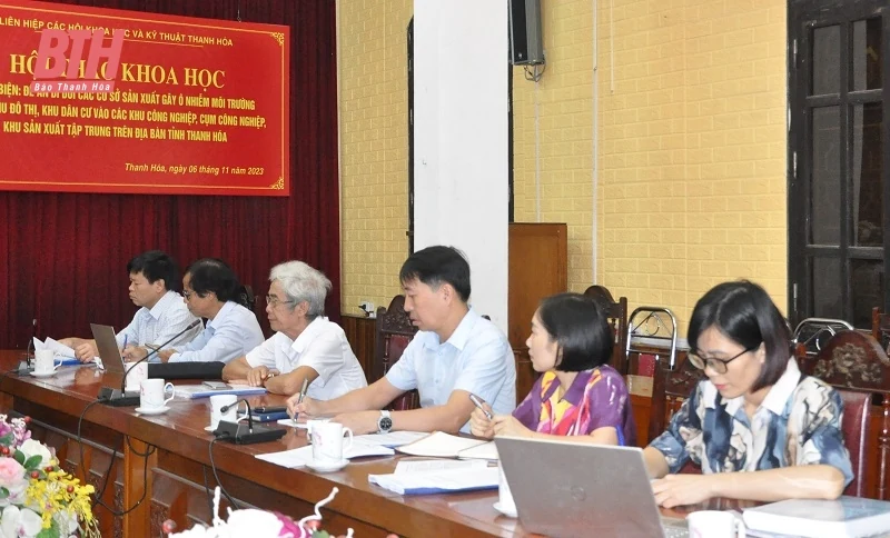 Đề xuất phương án di dời các cơ sở sản xuất gây ô nhiễm môi trường trong khu đô thị, khu dân cư