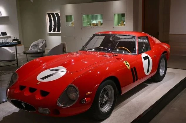 Ferrari 250 GTO trở thành chiếc xe đắt thứ 2 trong lịch sử đấu giá