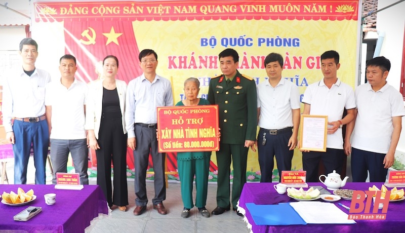 Bộ CHQS tỉnh bàn giao nhà tình nghĩa tại huyện Hậu Lộc