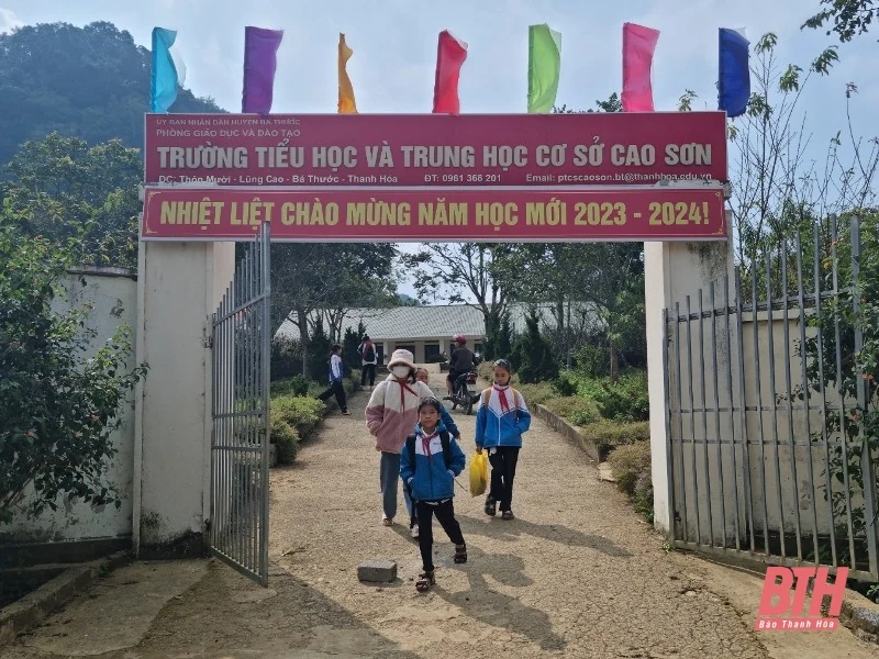 Không có giáo viên Tiếng Anh, một trường có khả năng không thể tổng kết học kỳ