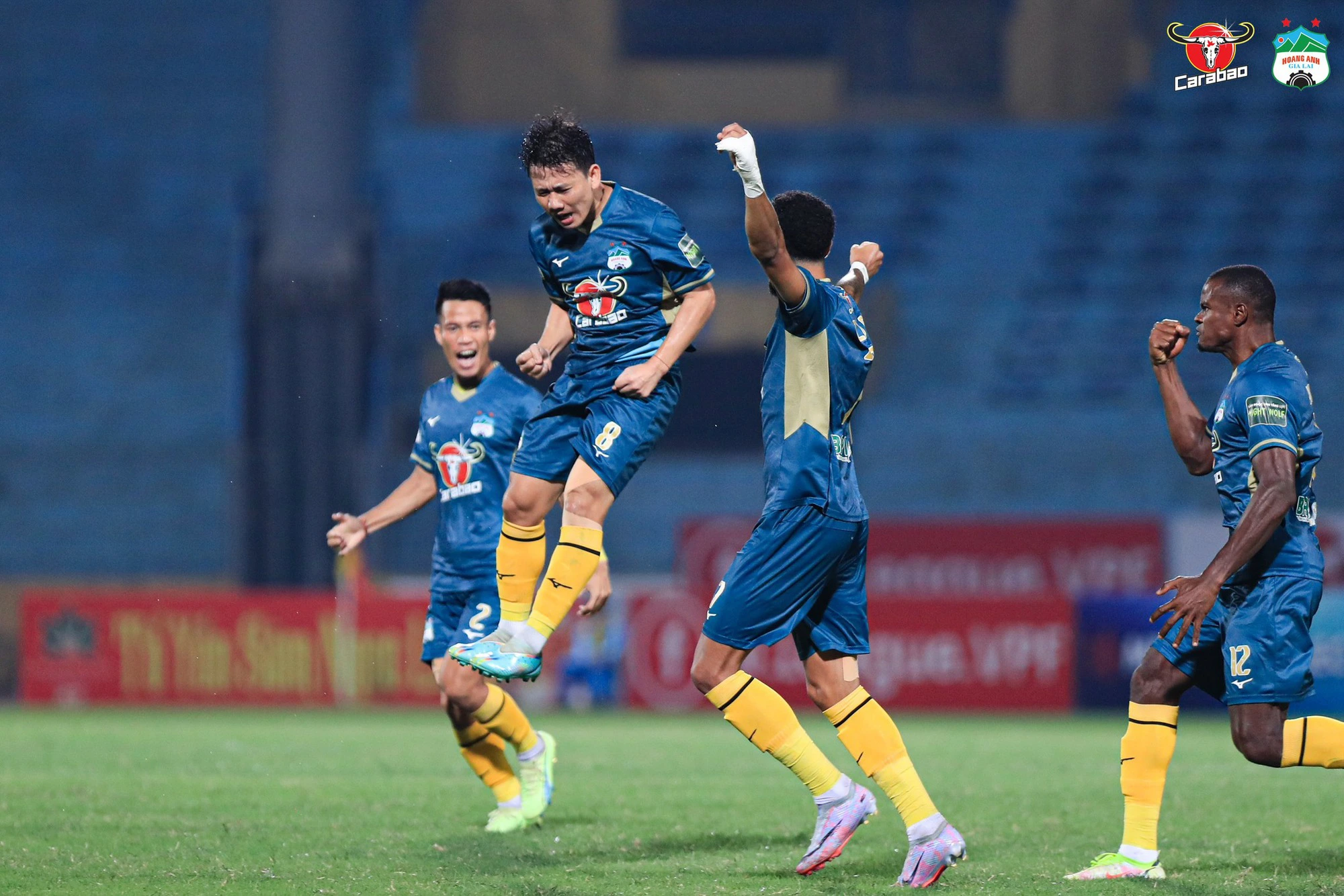 CLB Quy Nhơn Bình Định đổi tên trước vòng 4 V-League; Ancelotti: “Bellingham sở hữu phẩm chất mà Zidane không có”