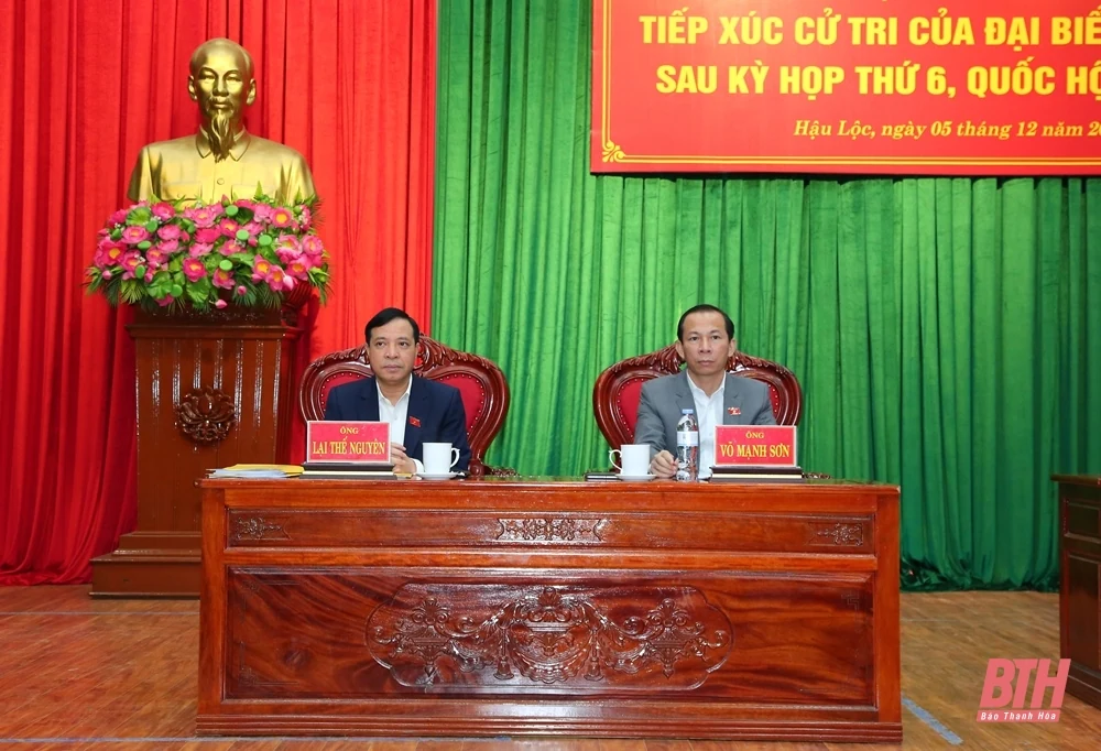 Phó Bí thư Thường trực Tỉnh ủy, Trưởng Đoàn ĐBQH tỉnh Thanh Hóa Lại Thế Nguyên tiếp xúc cử tri huyện Hậu Lộc