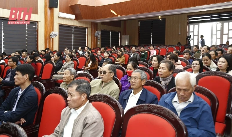 Đoàn ĐBQH tỉnh tiếp xúc cử tri huyện Hoằng Hóa và TP Sầm Sơn