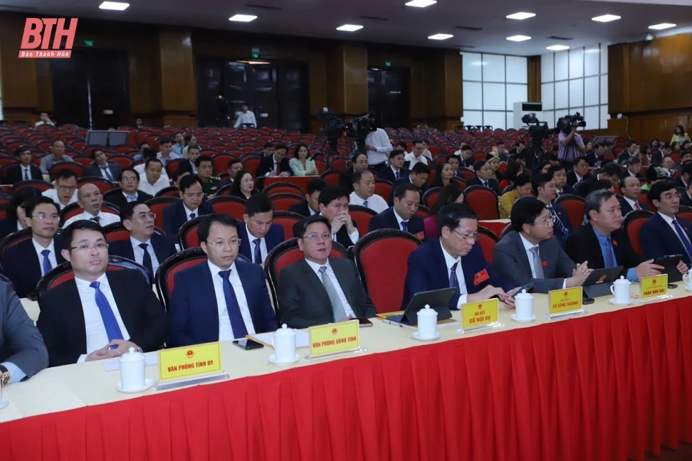 Chủ tịch UBND tỉnh tiếp thu, giải trình những vấn đề đại biểu HĐND tỉnh và cử tri trong tỉnh quan tâm