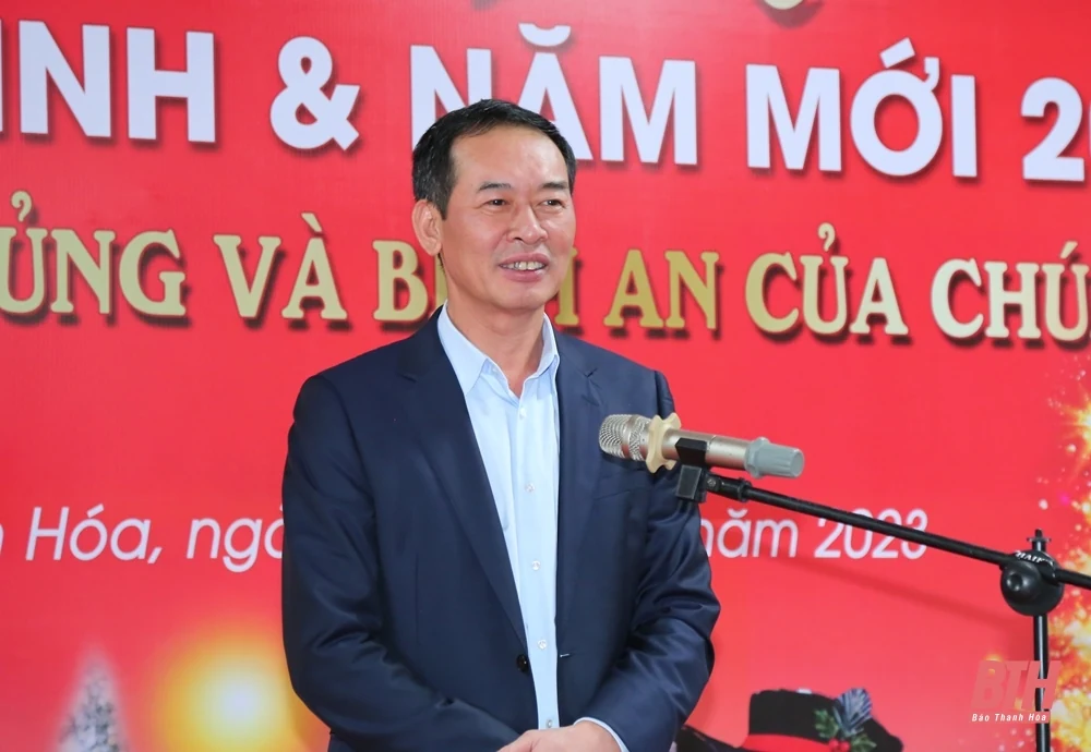 Phó Bí thư Tỉnh ủy Trịnh Tuấn Sinh thăm, chúc mừng Tòa Giám mục Thanh Hóa nhân Lễ Giáng sinh năm 2023