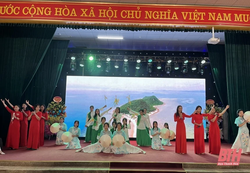 Xã Hà Giang đón nhận Quyết định công nhận xã đạt chuẩn nông thôn mới