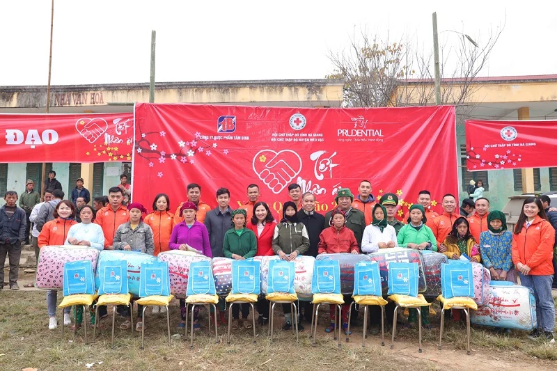 Dược phẩm Tâm Bình - Doanh nghiệp tiêu biểu vì sự phát triển dược liệu Việt